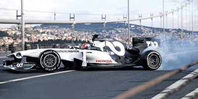 İstanbul’da bas gaza!