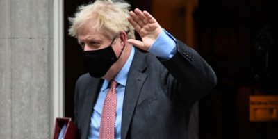 Johnson kendisini karantinaya aldı