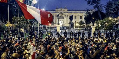 Peru’da Başkan dayanmıyor