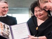 Nobel ödülleri törenle sahiplerine verildi.