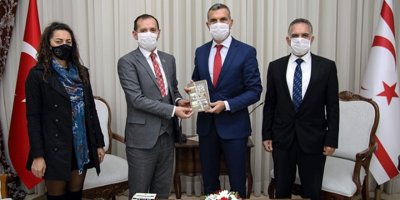 Meclisi Başkanı Uluçay, Azerbaycan Kıbrıs dostluk cemiyeti heyetini kabul etti