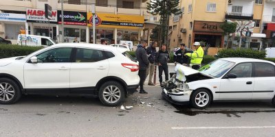 Hızını alamadı, çarptı