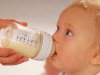 Virüs içerdiği söylenen bebek sütlerinin satışı durduruldu