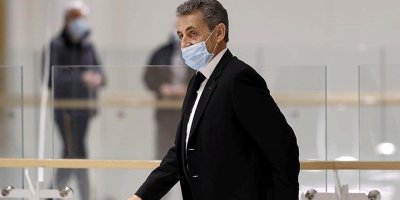 Sarkozy yolsuzluk suçlamalarıyla hakim karşısına çıktı