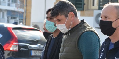 Hırsızlığa 10'ar ay hapis cezası