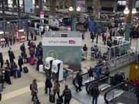 Paris'te havalimanı çalışanları yılbaşı tatilinde greve gidecek