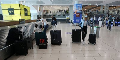 İngiltere’den Güney Kıbrıs’a gidecek yolculara 10 gün karantina