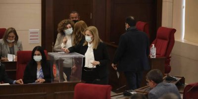 Resmiye Canaltay adaylıktan çekilmeyecek!