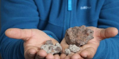 Bağda kaybettiği çapayı ararken göktaşı buldu