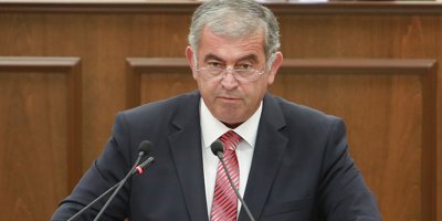 Meclis Başkanlığı'na Önder Sennaroğlu seçildi