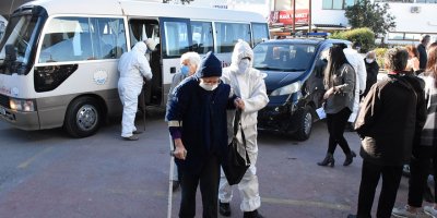 Girne Belediyesi yaşlılara yardım elini uzattı