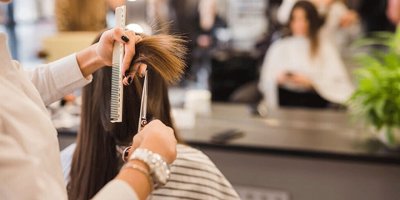 Berber, kuaför, dövmeciler ve güzellik salonları açıldı