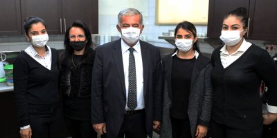 Sennaroğlu’ndan Meclis’te çalışan kadın çalışanlara ziyaret