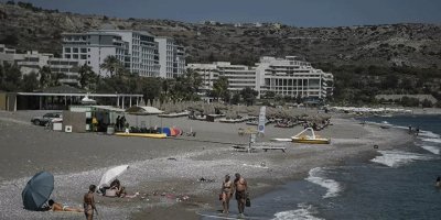 Hollanda'da bir koronavirüs deneyi daha: Yaklaşık 200 kişi Yunanistan'a tatile gönderilecek