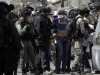 Myanmar'da Reuters'ın muhabirleri gözaltına alındı