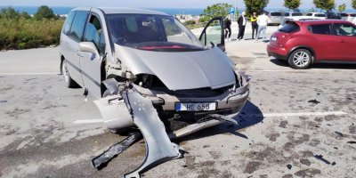 Aracı ile ters şeride girdi: 2 yaralı