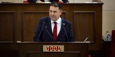 Saner: “Diğer ülkelere göre KKTC daha iyi yönetiliyor”