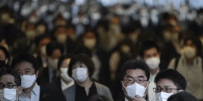 Japon araştırmacılar: Kovid-19'un İngiliz varyantı 1.32 kat daha bulaşıcı