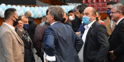 Karantinadan kaçıp oy kullandı!