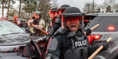 Minneapolis’te bir siyah daha polis tarafından öldürüldü, halk sokaklara döküldü