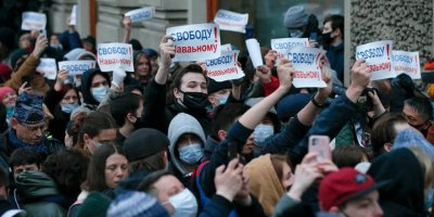 Navalni'ye destek gösterilerinde binden fazla gözaltı