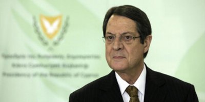 Anastasiadis’e Aptal Dediler