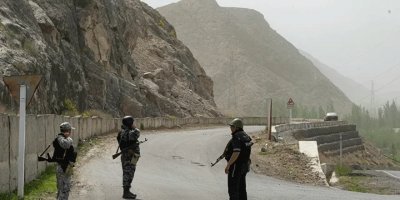 Kırgızistan ve Tacikistan, sınırdaki ek kuvvetlerini çekme sürecini tamamladı