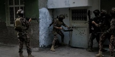 Adana merkezli 3 ilde PKK'nın 'siyasi alan yapılanmasına' operasyon
