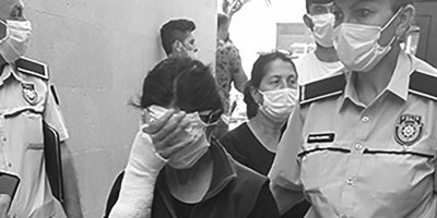 Kendi evini ateşe vermiş