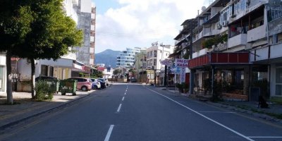 Girne’de temizlik ve yol çizgilerinin yenilenmesi çalışmaları başlatıldı