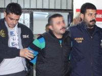 Atatürk büstlerine tabancayla ateş eden zanlı yakalandı