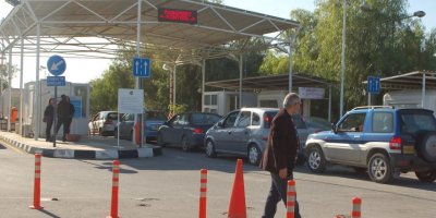 2 saatte Güney'den Kuzey'e 50 kişi Geçti