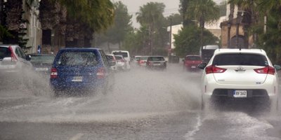 Yağmurdan dolayı kayganlaşan yollara dikkat