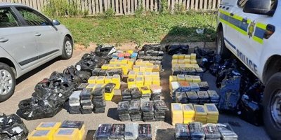 Güney Afrika'da yarım tondan fazla kokain ele geçirildi