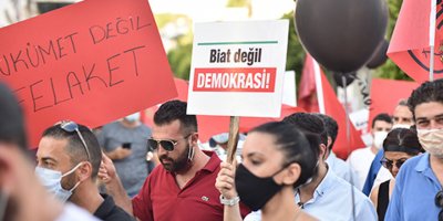 CTP Girne’de sokakta  “Susmayacağız”