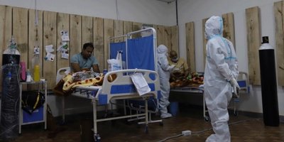 Hindistan'da kovid-19 salgınında hasta sayısındaki düşüş sürüyor