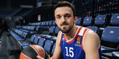 Sertaç Şanlı Barcelona'da