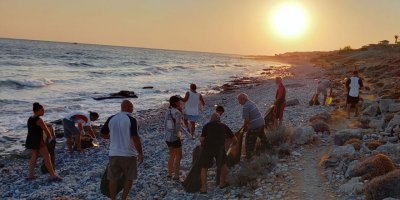 Sahildeki atıklar temizlendi