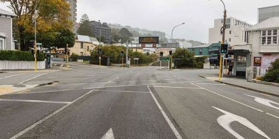 Yeni Zelanda yeniden ulusal karantinaya gidiyor