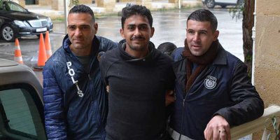 Bebeğinin cenazesi için KKTC’ye geçti, yakalandı