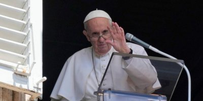 Papa Francis yaşamını yitirdi