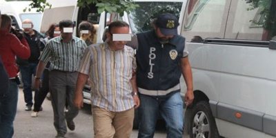 İzmir ve KKTC'de FETÖ operasyonu