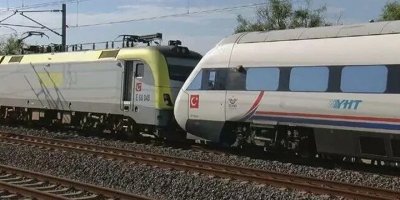 Faciadan dönüldü: Tuzla'da iki tren kafa kafaya geldi