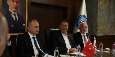 Saner: "KKTC neden Singapur olmasın?"