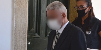 Temizlikçiye 500 lira verdi diye dövdü!