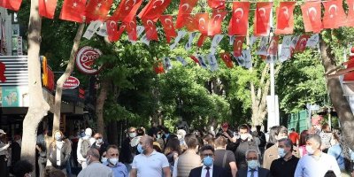 Türkiye'de yoksulluk sınırı ilk kez 10 bin TL seviyesinin üzerine çıktı