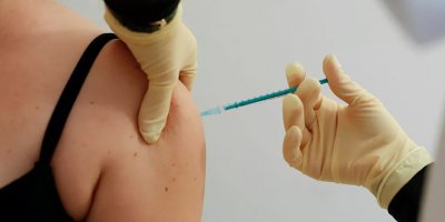 HPV aşısı rahim ağzı kanserinden yüzde 90 koruyor