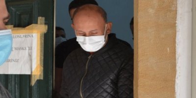 Yaptığı işlerin parasını cebe attı!