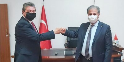 Dt. Ünal Üstel yerine Dr. Ali Pilli!