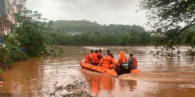 Hindistan’da sel felaketinde can kaybı artıyor